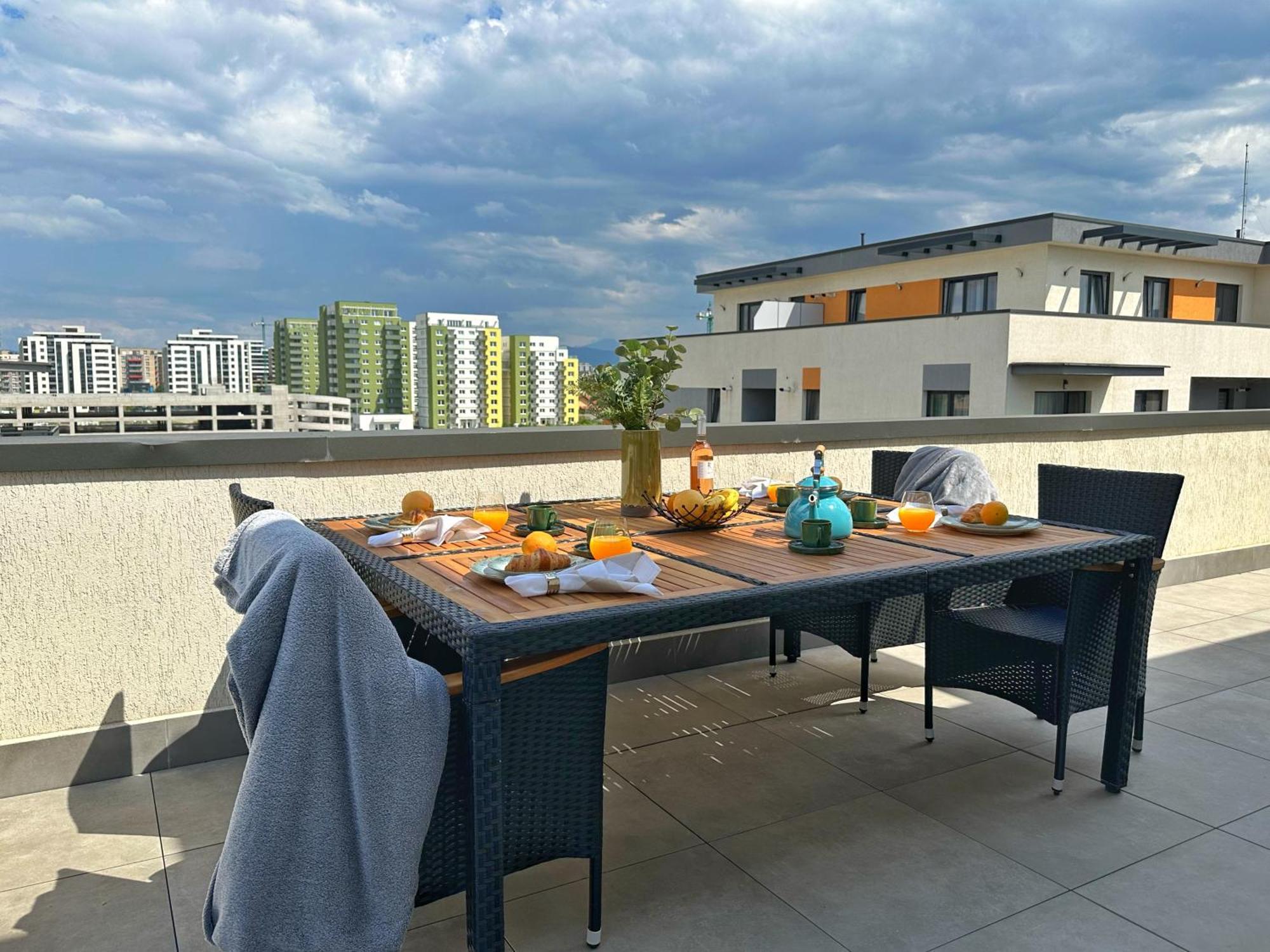 Koa - Twin Tower Apartment